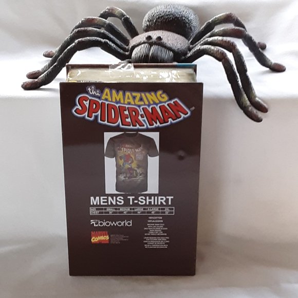 Spider Man Marvel Comics Lg T-Shirt In Collectible Metal Box 2010 Collectible - Picture 4 of 14